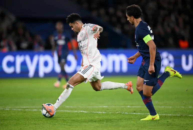 Luis Díaz en action.