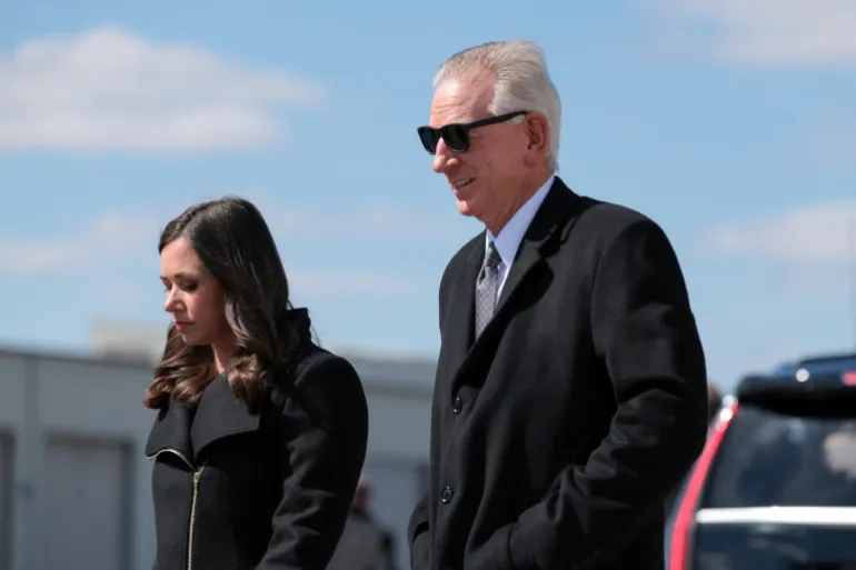 Tommy Tuberville et Katie Britt