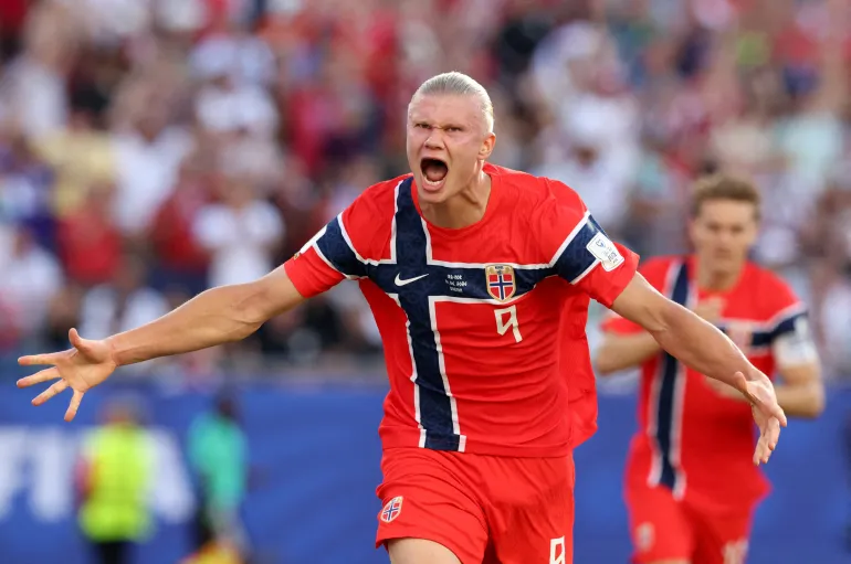 Erling Haaland fait la fête