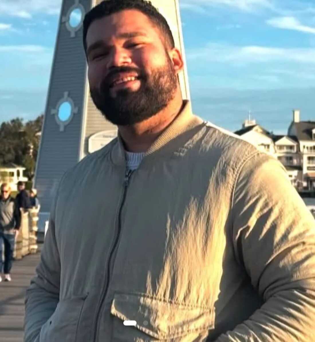 Daniel Núñez a appelé sa mère, Oswadeliz, environ 30 minutes avant le tremblement de terre, pour lui dire qu'il avait atterri au Venezuela. Depuis, elle n'a plus eu de nouvelles de lui.