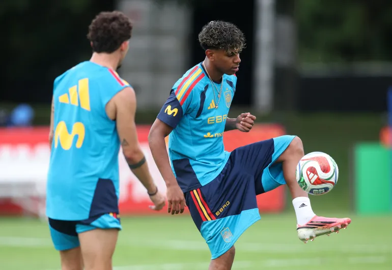 Football football - coupe du monde de la FIFA 2026 - Espagne entraînement - Baylor School, Chattanooga, Tennessee, États-Unis - 6 juin 2026 Lamine Yamal d'Espagne pendant l'entraînement IMAGNEZ DES IMAGES via Reuters/Brett Davis