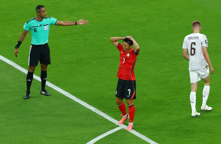 Football football - coupe du monde de la FIFA 2026 - Groupe A - Corée du Sud / République tchèque - Estadio Guadalajara, Guadalajara, Mexique - 11 juin 2026 le fils Heung-min de Corée du Sud réagit après avoir manqué une chance de marquer REUTERS/Daniel Becerril