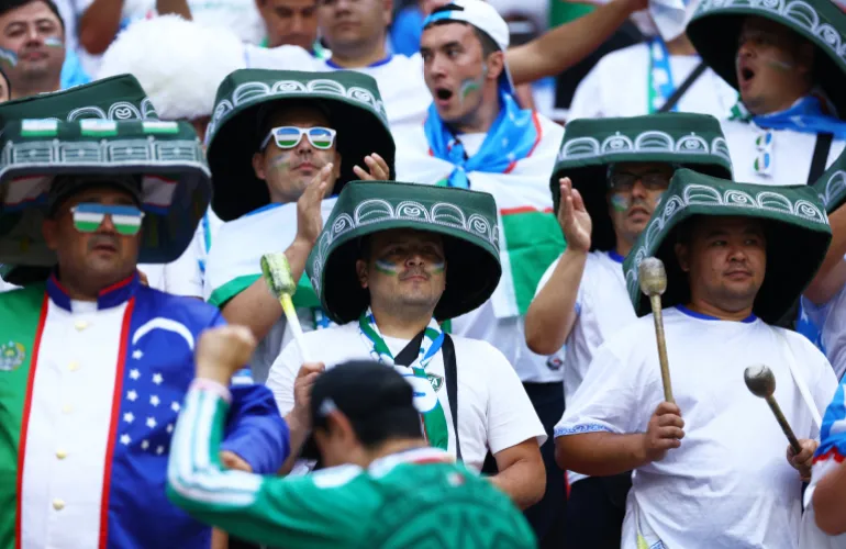 Football football - coupe du monde de la FIFA 2026 - Groupe K - Ouzbékistan / Colombie - Estadio Azteca, Mexico, Mexique - 17 juin 2026 les fans de l'Ouzbékistan à l'intérieur du stade avant le match REUTERS/Raquel Cunha