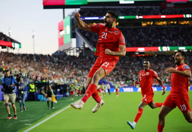 Football football - coupe du monde de la FIFA 2026 - Groupe J - Jordanie / Algérie - San Francisco Bay Area Stadium, Santa Clara, Californie, États-Unis - 22 juin 2026 Nizar Alrashdan de Jordanie célèbre son premier but REUTERS/Carlos Barria IMAGES TPX DU JOUR