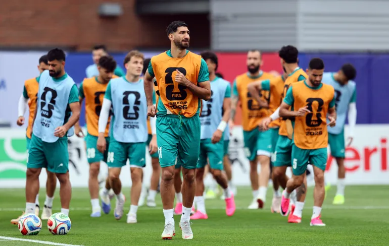 Football football - coupe du monde de la FIFA 2026 - Iran Training - Université de Washington, Seattle, Washington, États-Unis - 25 juin 2026 Shahriyar Moghanlou d'Iran pendant l'entraînement IMAGNEZ DES IMAGES via Reuters/Blake Dahlin