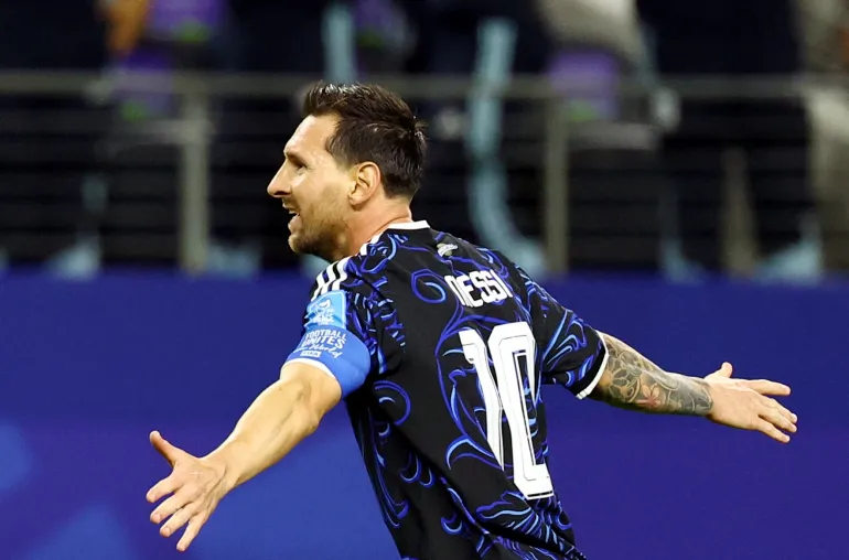 Football football - coupe du monde de la FIFA 2026 - Groupe J - Jordanie / Argentine - Dallas Stadium, Arlington, Texas, États-Unis - 27 juin 2026 Lionel Messi, de l'Argentine, célèbre son troisième but IMAGN IMAGES via Reuters/Tim Heitman