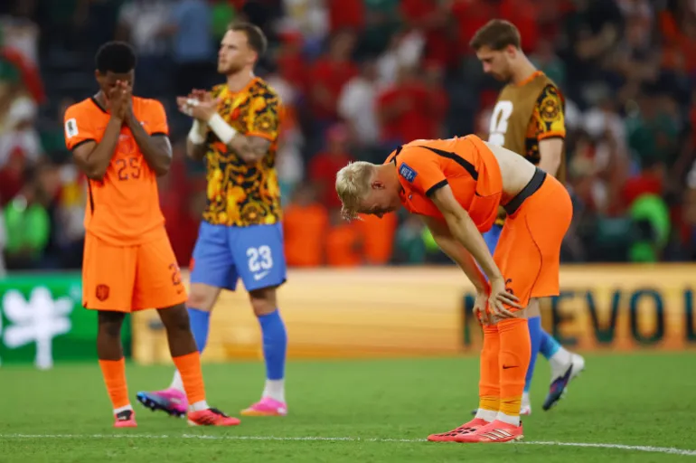 Football football - coupe du monde de la FIFA 2026 - Round de 32 - pays-Bas contre Maroc - Estadio Monterrey, Monterrey, Mexique - 29 juin 2026 Jan Paul van Hecke des pays-Bas semble abattu après la fusillade de pénalité alors que les pays-Bas sont éliminés de la coupe du monde REUTERS/Daniel Becerril
