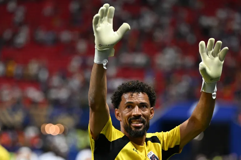 Le gardien capverdien n°01 Vozinha célèbre la fin du match de football du groupe H de la Coupe du monde 2026 entre l'Espagne et le Cap-Vert au stade d'Atlanta à Atlanta, le 15 juin 2026.