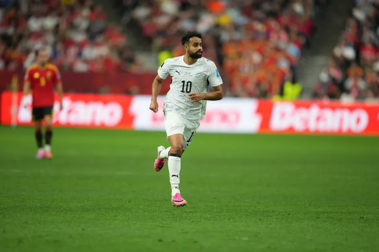 Le Néo-Zélandais Sarpreet Singh (10 ans) court pendant le match de football du groupe G de la Coupe du monde entre la Nouvelle-Zélande et la Belgique à Vancouver, en Colombie-Britannique, le vendredi 26 juin 2026. (AP Photo/Abbie Parr)