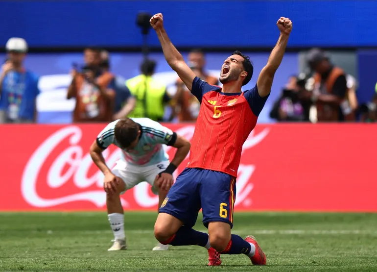 Mikel Merino, en Espagne, célèbre après le match