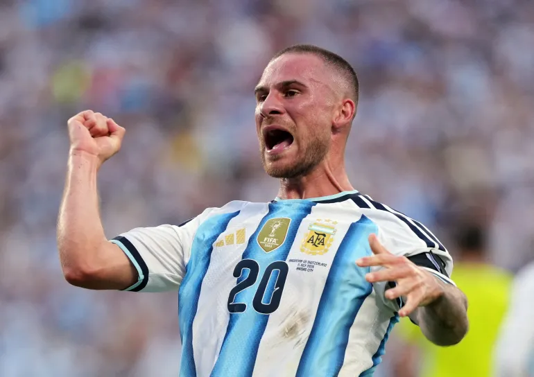 Alexis Mac Allister, de l'Argentine, célèbre son premier but contre la Suisse