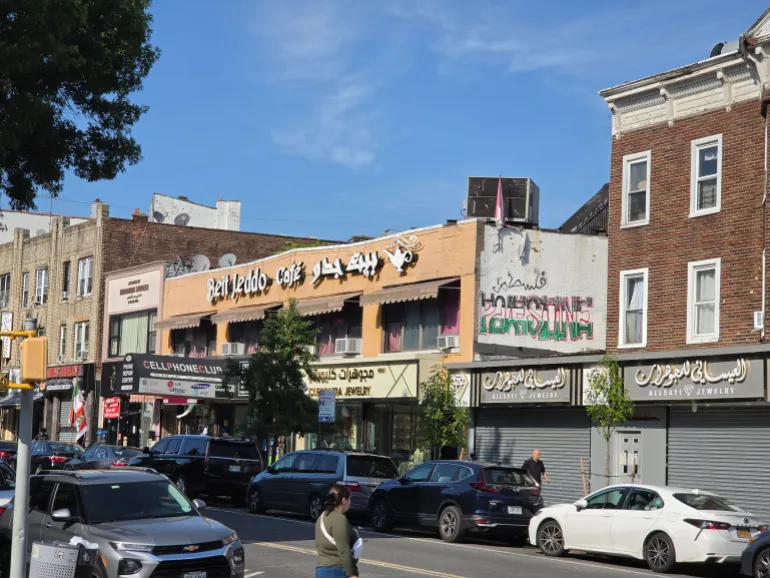 Graffitis pro-palestiniens dans le quartier de Bay Ridge à Brooklyn, New York, le 17 juillet