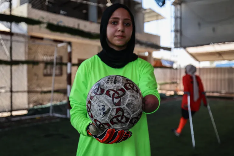 La gardienne Aisha al-Abadli a trouvé une nouvelle vie grâce au football