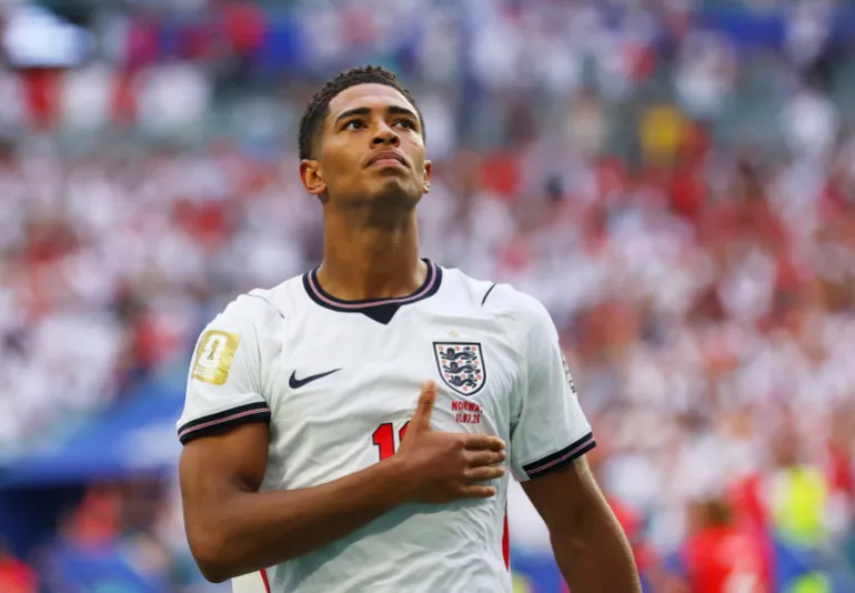 Football football - coupe du monde de la FIFA 2026 - quart de finale - Norvège / Angleterre - Miami Stadium, Miami Gardens, Floride, États-Unis - 11 juillet 2026 Jude Bellingham, de l'Angleterre, célèbre son deuxième but REUTERS/Mike Segar